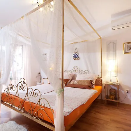 アパート Sandor (adults Only) Ližnjan