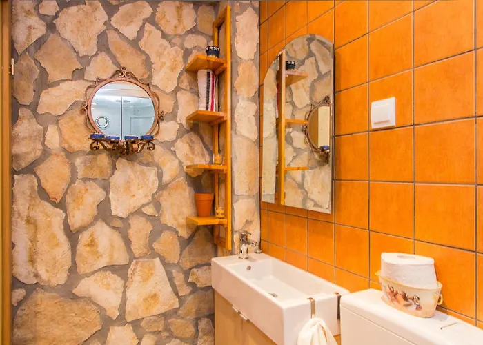 Sandor (adults Only) * Ližnjan